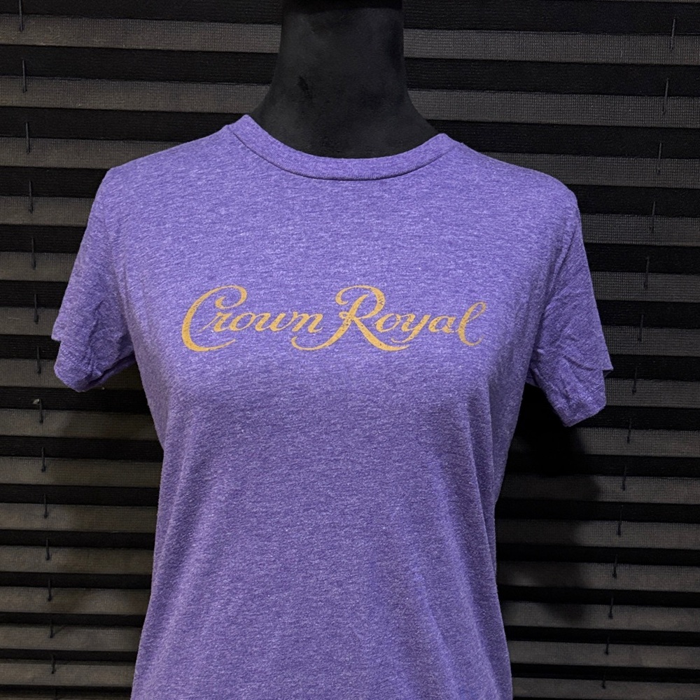 Crown Royal Purple Heather SS Whiskey Promo T-Shirt Women’s Size Medium